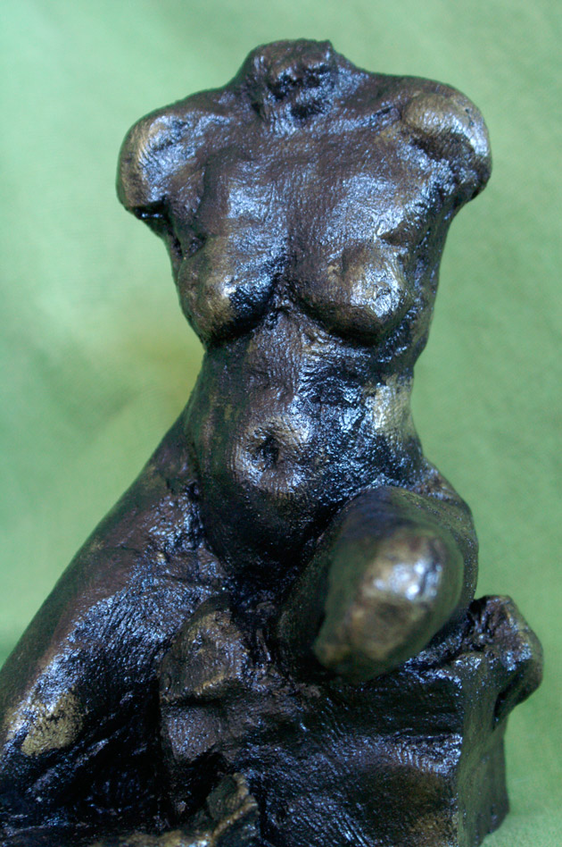 Statuette torse déesse Venus relique terracotta