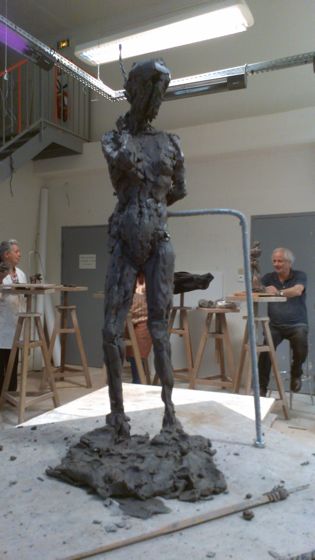 Ebauche modelage sculpture femme debout