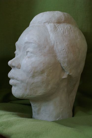 Portrait sculpture en terre femme Haïti