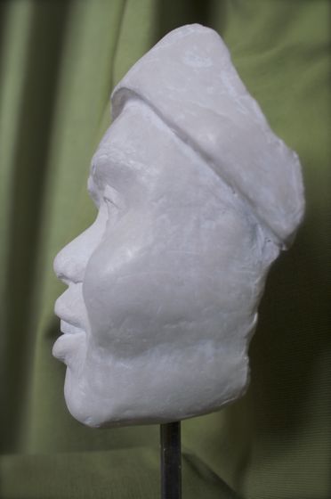 Terracotta portrait de profil